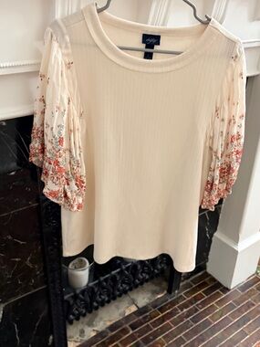 Daytrip Ivory Ribbed Crewneck Top